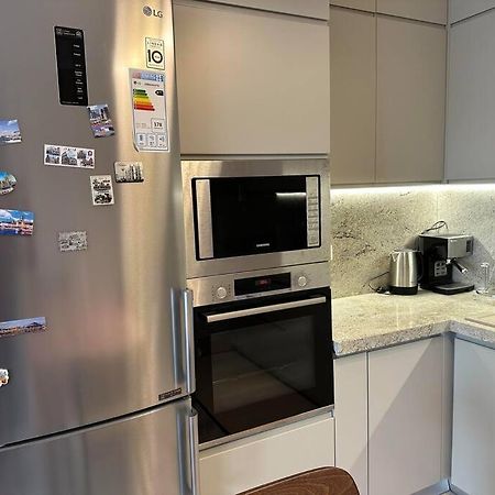 Family Friendly 2 Bedroom Apartment Eden Gardens Tirana City Center Exterior foto