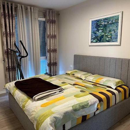 Family Friendly 2 Bedroom Apartment Eden Gardens Tirana City Center Exterior foto