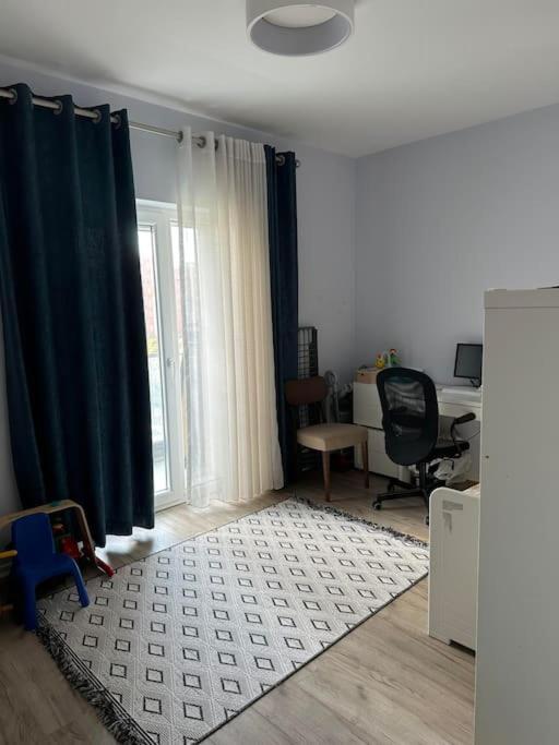Family Friendly 2 Bedroom Apartment Eden Gardens Tirana City Center Exterior foto